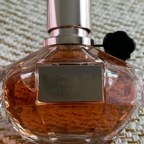Viktor & Rolf Flowerbomb Nectar Eau de Parfum Intense Spray, 1.7 FL. OZ … - Picture 2 of 4